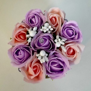 Aranjament floral Reo in cutie rotundă eleganta cu 9 trandafiri din săpun, Lila-Roz - Img 4
