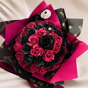 Buchet floral gigant Royal Velvet cu trandafiri de sapun si sclipici, inaltime 45cm, LED inclus, Negru - Bordo - Img 5
