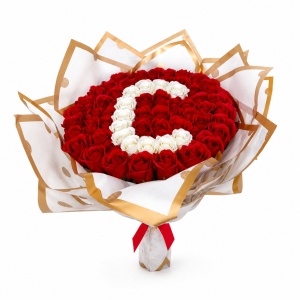 Buchet floral personalizat cu litera din 65 trandafiri de sapun, Rosu- Alb, 50x40 cm - Img 3