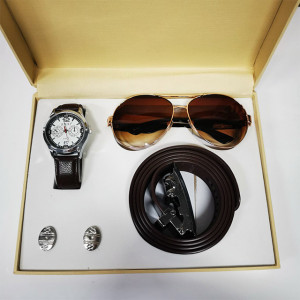 Caseta Office, accesorii pentru barbati, ochelari de soare, curea, ceas si butoni, crem