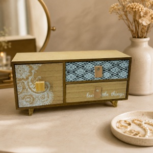 Caseta organizatoare din lemn tip dulapior, 3 sertare, pentru bijuterii, accesorii si cosmetice, Maro