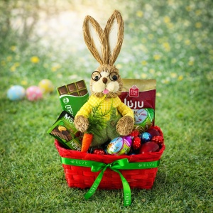 Cos cadou Paste Bunny Surprise cu Schogetten, Roshen, caju, oua de ciocolata si iepuras decorativ