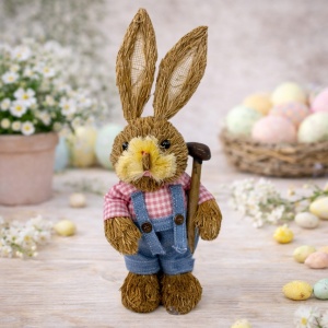 Decoratiune pentru Paste, iepuras rustic cu accesorii, din paie si textil, 35 cm