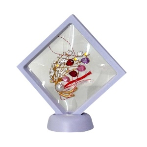 Martisor brosa Pearl Bouquet, cu cristale si perle artizanale, in suport elegant, Multicolor - Img 3