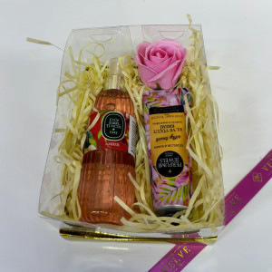 Pachet cadou Eyup, apa de colonie 150ml Eyup Sabri-Tuncer, crema de maini si de corp 50ml Eyup Sabri-Tuncer, tradafir de sapun, in cutie eleganta, Roz