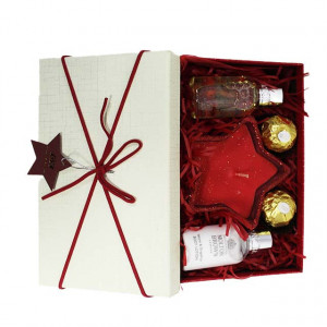 Pachet GiftDay, Lumanare in forma de stea, Gel de dus Molton Brown Orange Bergamote 50ml, Lotiune de corp Vetiver Grapefruit 50ml si Praline Ferrero2