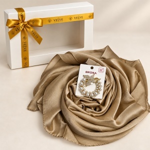 Pachet Silky pentru femei cu esarfa eleganta si brosa, 170 x 90 cm, Bej auriu - Img 5