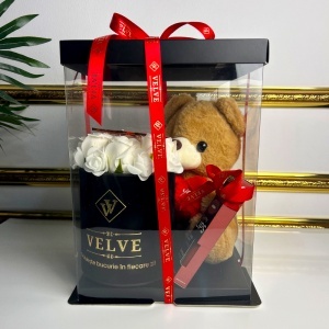 Pachet Special Valentine, cu ursulet plus 25 cm, aranjament cu 9 trandafiri de sapun, brosa si set cosmetice, in cutie cadou - Img 2