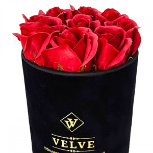 Pachet Velvet, cu 9 trandafiri de sapun, in cutie neagra de catifea, Rosu, suport bijuterii in forma de silueta si pantof 3