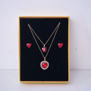 Set accesorii Danser a Deux, din inox, cu cercei, pandativ cu pietre si sirag cu doua lanturi, in cutie eleganta