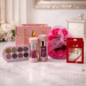 Set Beauty Pink Deluxe, trusa machiaj, pigment sclipitor, luciu buze glitter, inima cu trandafiri din sapun si martisor brosa