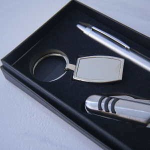 Set cadou pentru barbati, 3 piese, briceag multifunctional, pix si breloc metalic, Argintiu