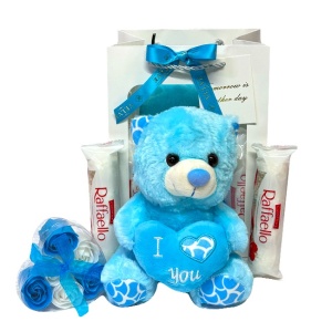 Set cadou Special Valentine, cu ursulet de plus, trandafiri din sapun in cutie eleganta si praline Raffaello 80gr, Baby Blue