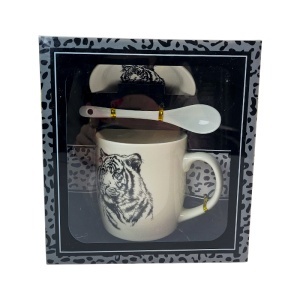 Set cana din ceramica 300 ml cu lingurita si farfurie, model tigru, ambalat in cutie eleganta - Img 3