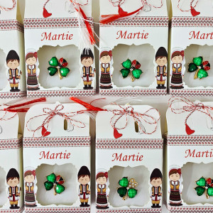 Set cu opt martisoare, Spring PIN, trifoi, buburuza si cristal artizanal cu motive traditionale 2