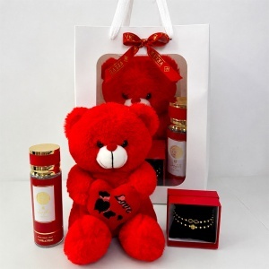 Set dama Teddy Box cu ursulet rosu cu inima de plus, spray de corp arabesc VV LOVE si set de bratari in cutie rosie - Img 2