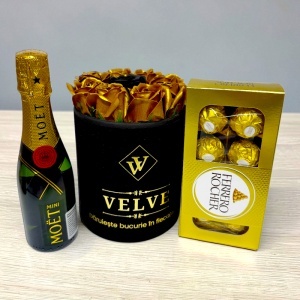 Set premium pentru femei cu trandafiri aurii de sapun, Ferrero Rocher si Moet 200 ml - Img 3