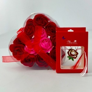 Set Red Romance, trandafiri din sapun in cutie inima, ciocolata Schogetten si jurnal elegant rosu - Img 4