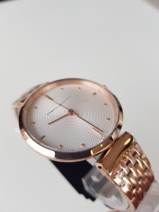 Armani Exchange AX5901 Women's Watch - Img 7