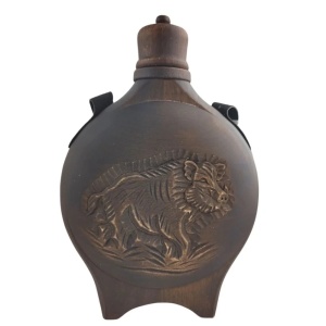Wood-Carved Flask with Hunting Motifs and Built-In 200 ml Glass Container - Img 4