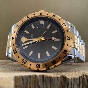 Versace V11040015 - Мъжки часовник - Img 2
