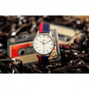 Casio Collection MTP-E133L-2EEF - Мъжки часовник - Img 2