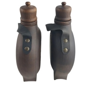 Wood-Carved Flask with Hunting Motifs and Built-In 200 ml Glass Container - Img 6