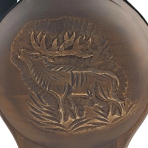 Wood-Carved Flask with Hunting Motifs and Built-In 200 ml Glass Container - Img 3