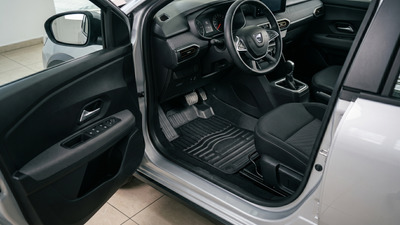 Covorașe auto dedicate vs. universale: Diferențe și avantaje