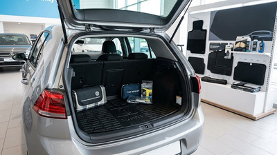Accesorii utile pentru Volkswagen Golf: Protecție și confort premium