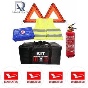 Kit Trusa siguranta rutiera auto, Omologat R.A.R, Valabilitate 5 ani, 1x Stingator cu manometru 1kg P1, 1x Trusa Medicala, 2x Triunghiuri,1x Geanta depozitare neagra, 4x Stickere auto Daihatsu