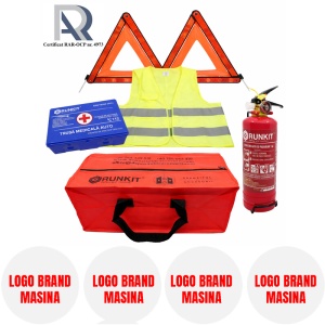 Kit Trusa siguranta rutiera auto, Omologat R.A.R, Valabilitate 5 ani, 1x Stingator cu manometru 1kg P1, 1x Trusa Medicala, 2x Triunghiuri,1x Geanta depozitare rosie, 4x Stickere auto Logo Brand Masina