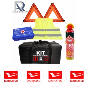 Kit Trusa siguranta rutiera auto, Omologat R.A.R, Valabilitate 5 ani, 1x Extinctor tip spray, 1x Trusa Medicala, 2x Triunghiuri,1x Geanta depozitare neagra, 4x Stickere auto Daihatsu