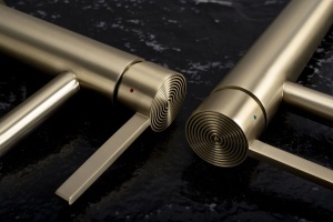 Baterie joasa pentru baie Rea Foster Brush Gold Low - Img 4