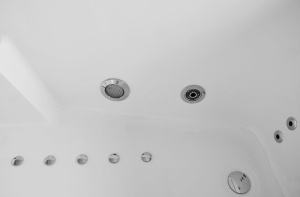 Cada cu hidromasaj asimetrica MUE-007B Dreapta, 170 x 100 x 70 cm, 32 duze, incalzitor, ozonoterapie si Bluetooth, alba - Img 24