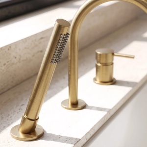 Baterie pentru cada cu 3 orificii Rea Lungo Brush Gold - Img 3