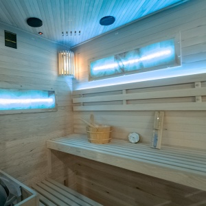 Sauna finlandeza cu temperatura inalta si soba Harvia 6kW pentru 4-5 persoane Lark 150 x 150 cm - Img 9