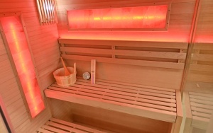 Sauna uscata cu soba Harvia 6kW pentru 3 persoane si montaj stanga EP3S 150 x 140 x 200 cm - Img 10