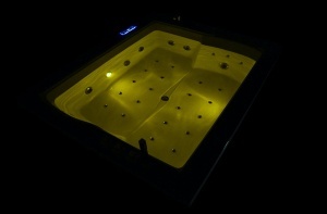 Cada de baie SPA cu hidromasaj MO-1666, cu carcasa laterala 180 x 150 x 67 cm - Img 19