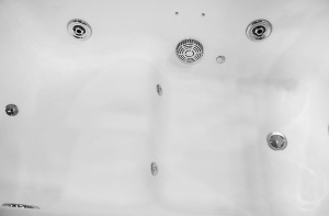 Cada de baie dreptunghiulara cu hidromasaj si SPA alba 130 x 81 x 66 cm - Img 10