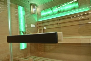 Sauna uscata finlandeza cu soba 6kW si cromoterapie pentru 3 persoane TS3 Black 150 x 140 x 190 cm - Img 8
