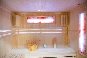 Sauna uscata MO-EA4S cu aragaz HARVIA 6 kW, piatra de sare si izolatie de perete 180x160x200 cm - Img 5