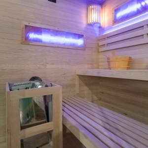 Sauna finlandeza cu temperatura inalta si soba Harvia 6kW pentru 4-5 persoane Lark 150 x 150 cm - Img 11