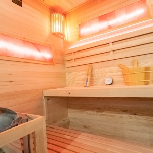 Sauna finlandeza neagra cu temperatura inalta Harvia 4.5kW, 140 x 150 cm pentru 3-4 persoane - Img 14