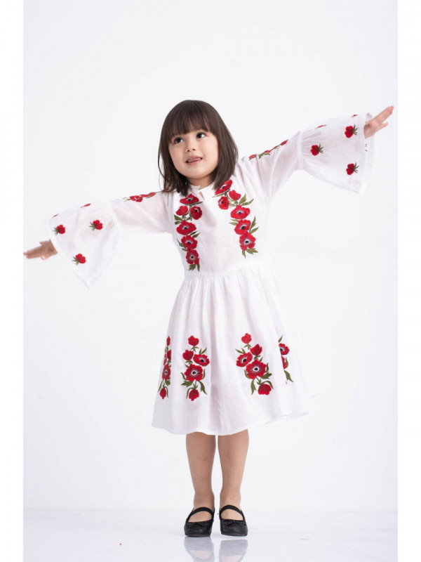 Rochie tip ie traditionala din bumbac alb cu model brodat rosu