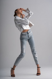 Metallic Silver Denim Jacket - Img 4