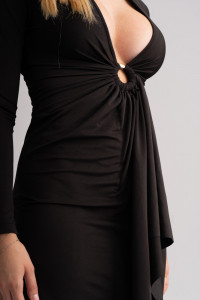 Rochie neagra cu drapaje si inel auriu pentru dama - Img 7