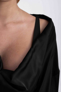 Rochie mini neagra cu drapaje si top vaporos - Img 12