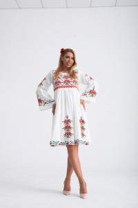 Rochie traditionala din bumbac cu broderie florala rosie