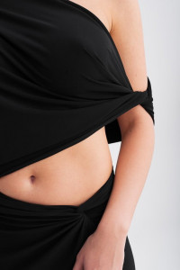 Rochie lunga, neagra cu decupaj lateral si nod in talie - Img 7